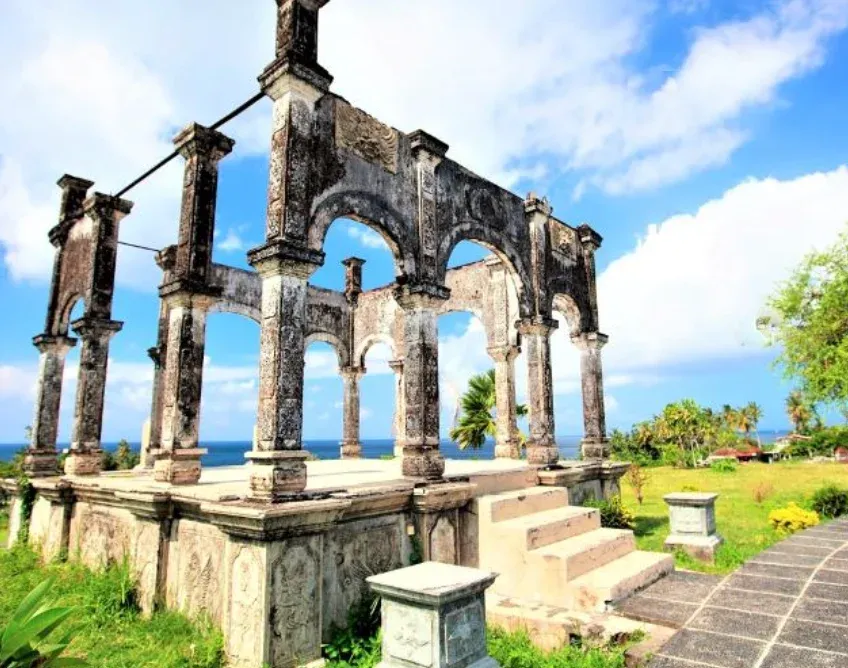 Illustrative photo for Ujung: a coastal temple setting