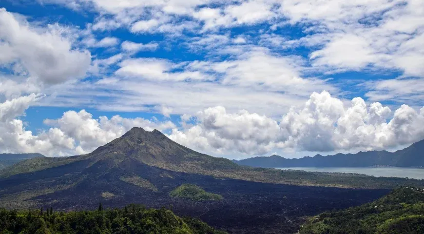 Illustrative photo for Kintamani: a volcanic mountain ridge