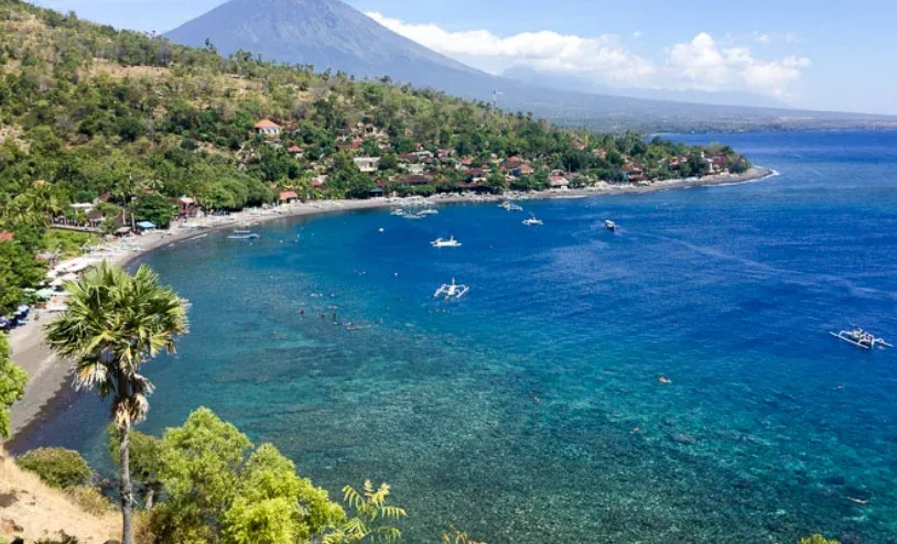 Illustrative photo for Amed: a quiet tropical shoreline