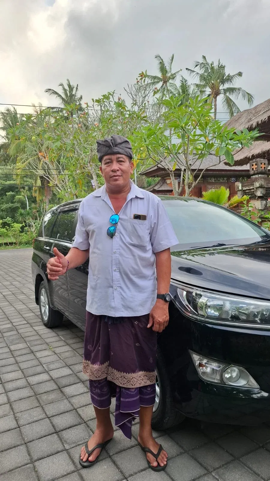 Another view of the Toyota Innova for Bali transportation