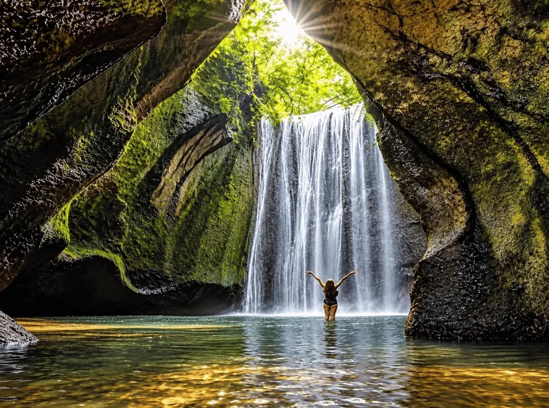 Lempuyang, Tirta Gangga & Tukad Cepung Tour