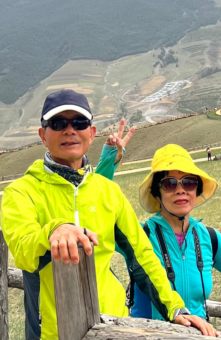 Kendaraan wisata di area tropis