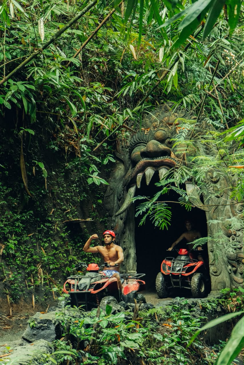Petualangan alam
