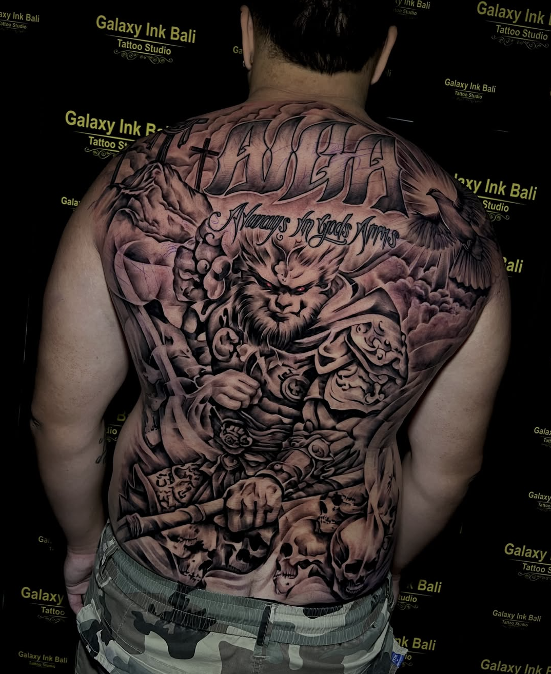 Tattoo blackwork detail pada lengan