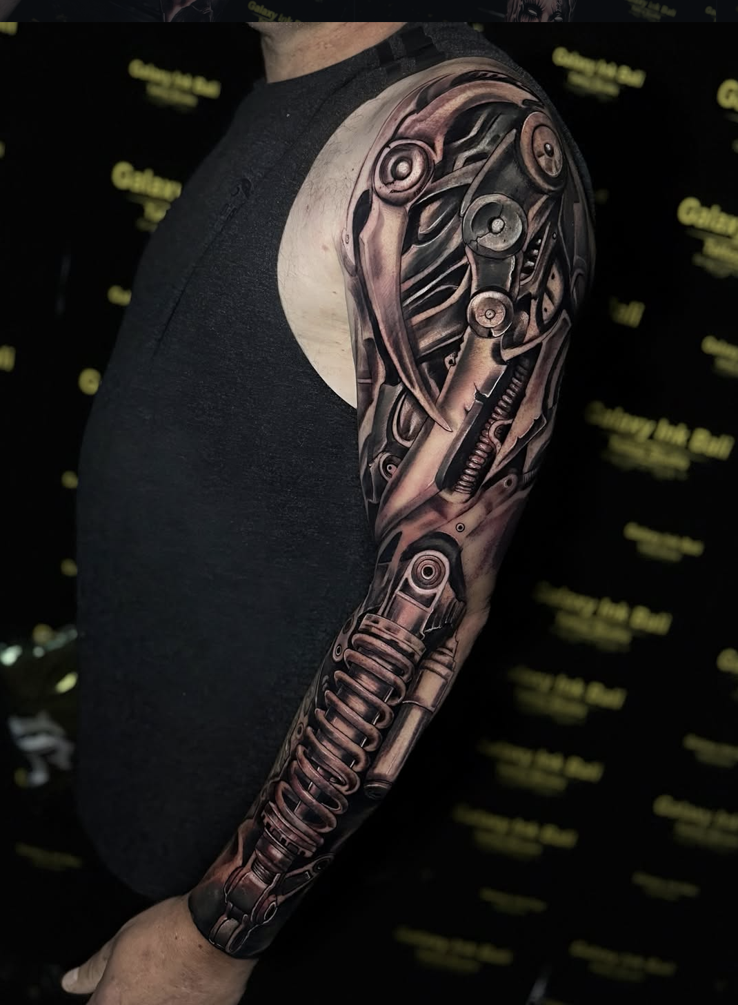 Tattoo fine line pada tangan