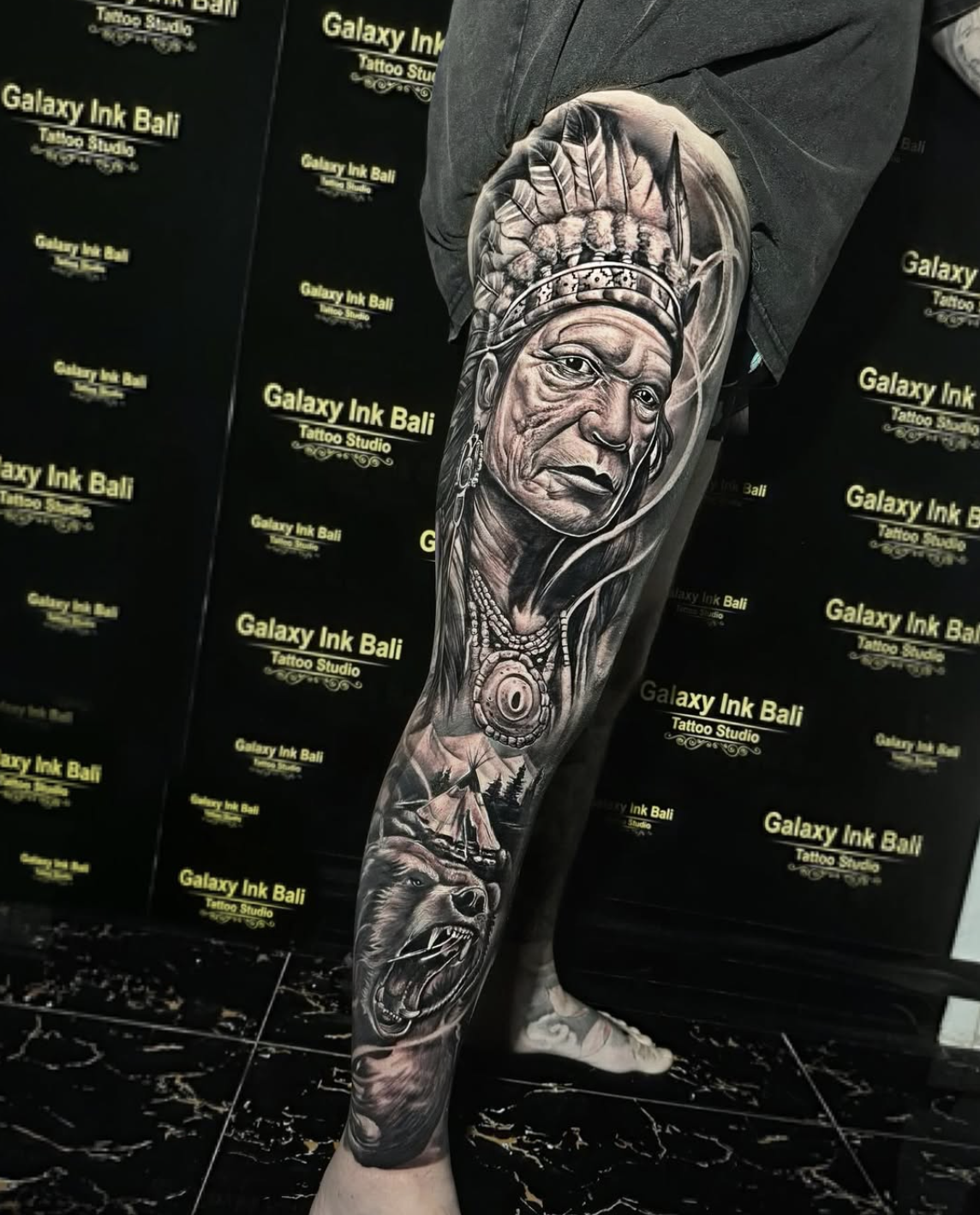Fine line tattoo minimalis