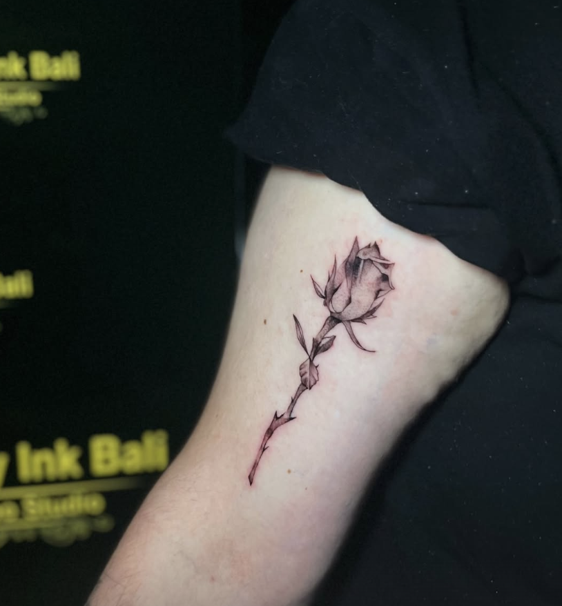Fine line tattoo