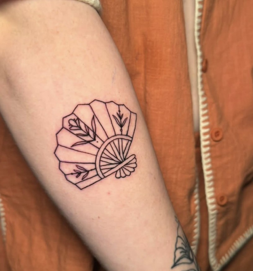 Fine line tattoo