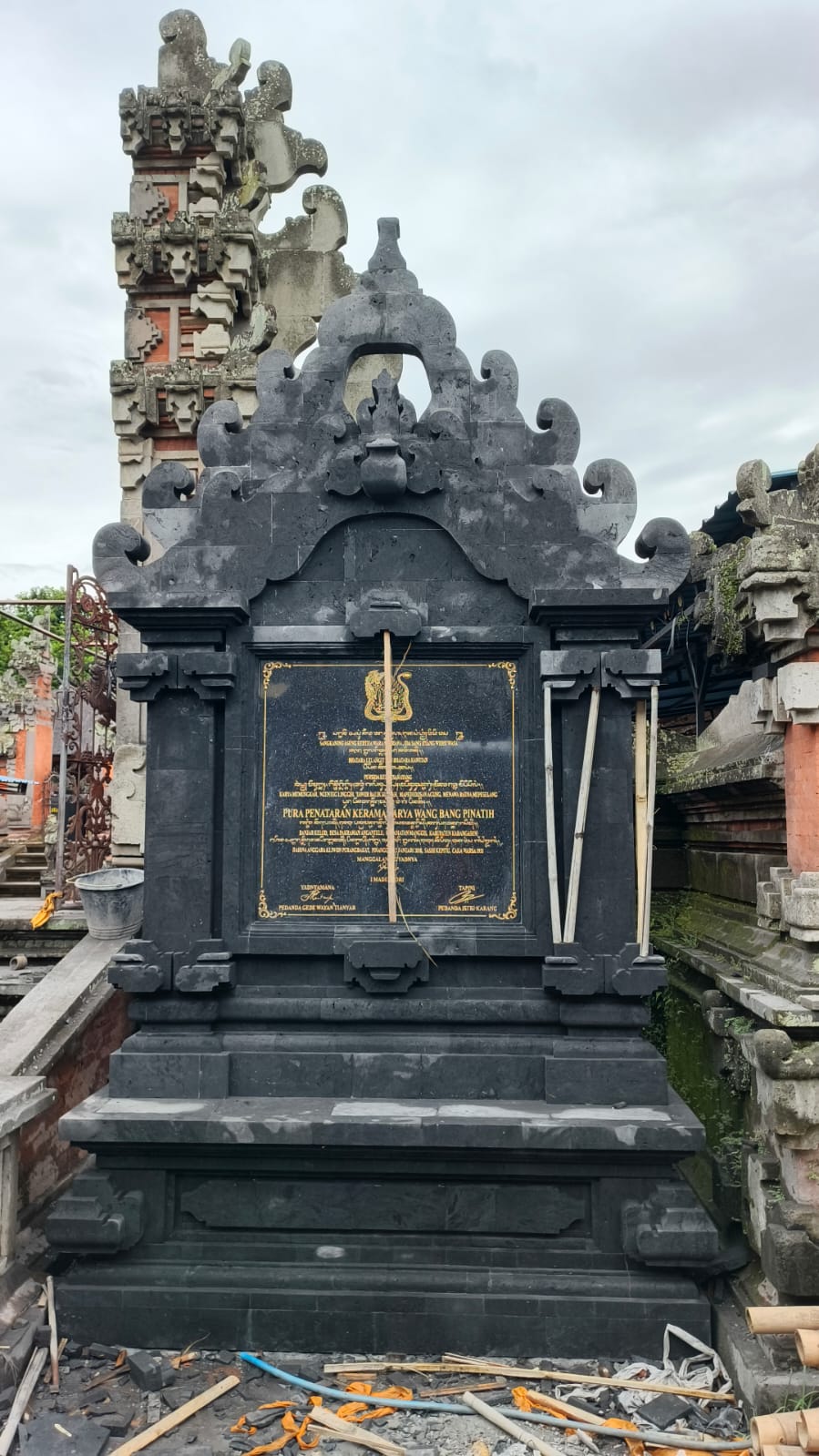 Suasana tradisi dan arsitektur Bali