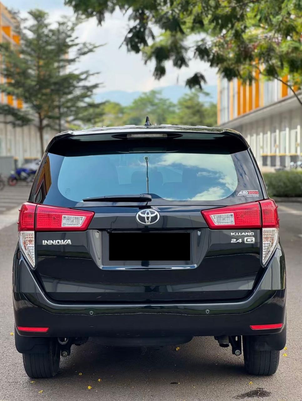 Innova Reborn exterior