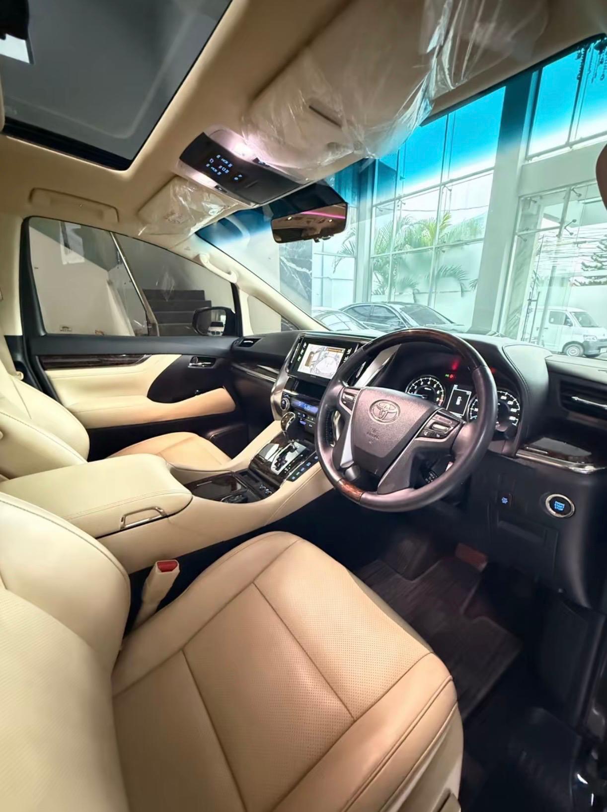 Toyota Alphard premium cabin detail
