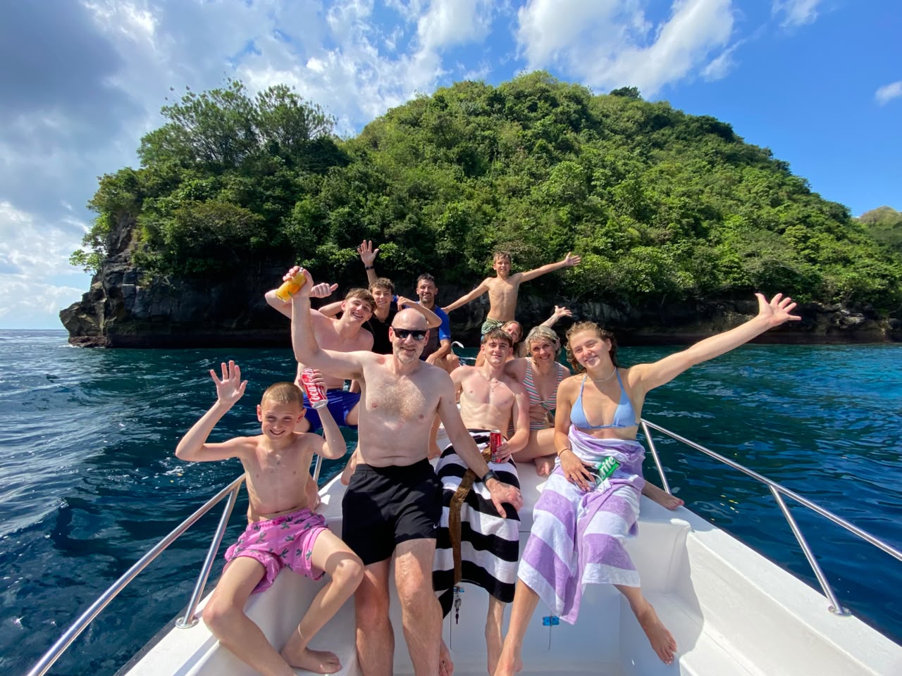 Private island tour by boat around turquoise coastline
