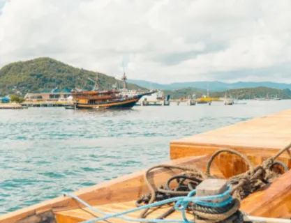 Nox liveaboard exterior