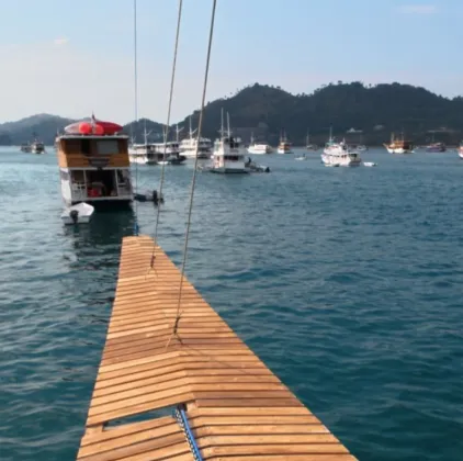 Yukai Cruise liveaboard exterior