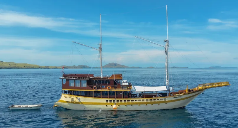 Lamborajo 2 sailing deck