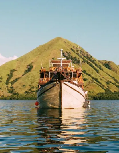 Ocean Pro liveaboard exterior