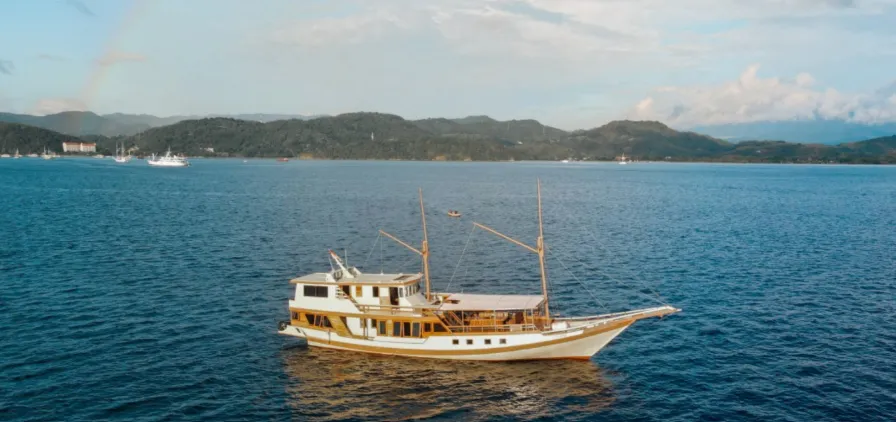 Almadira deck on Komodo waters
