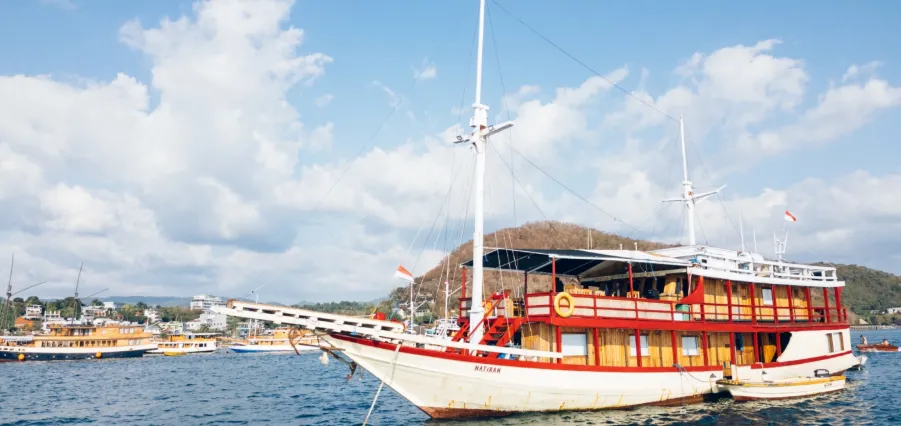Hatira Hela deck on Komodo waters