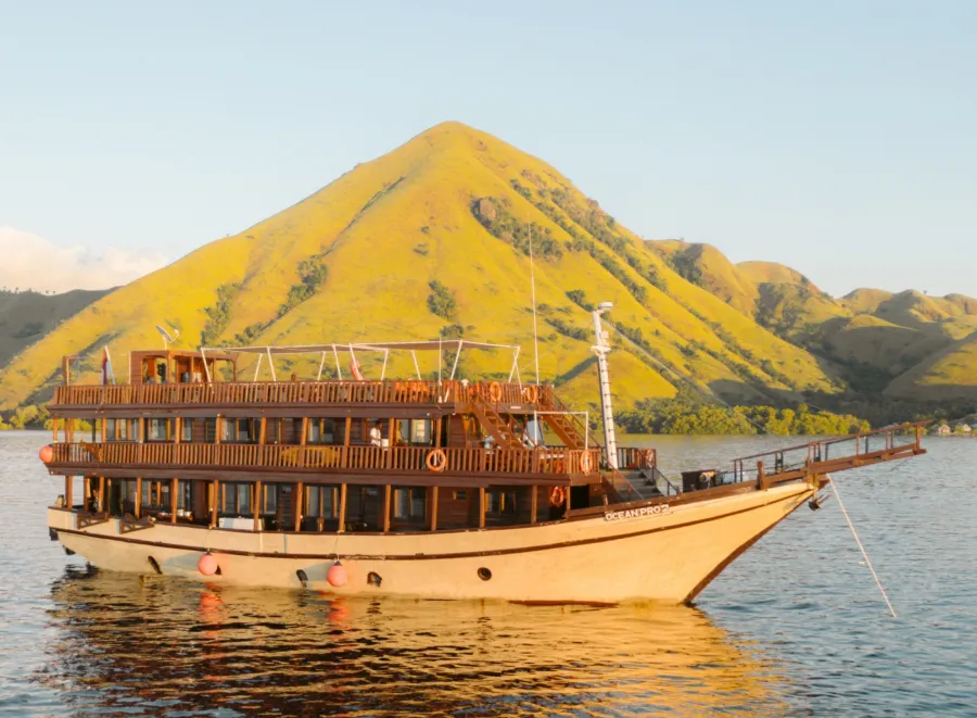 Ocean Pro liveaboard exterior