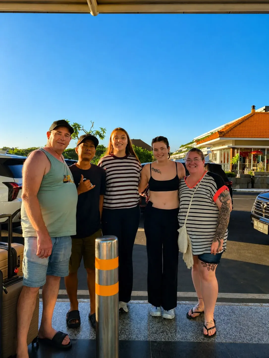 Guests with Kamana Transfer after pickup