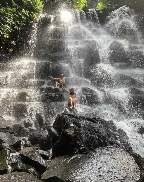 Kanto Lampo Waterfall