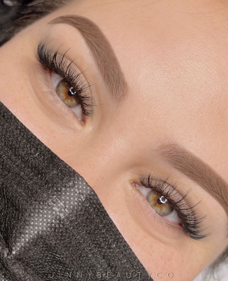 Volume lash extensions