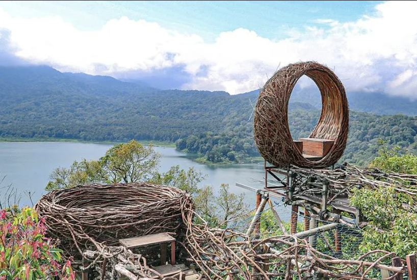 Wanagiri Hidden Hills panoramic lake views