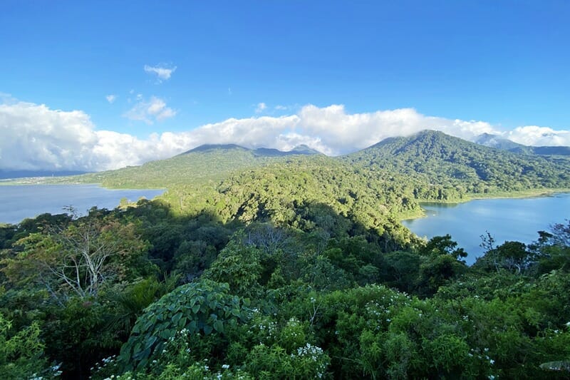 Twin lakes of Buyan and Tamblingan from the scenic viewpoint