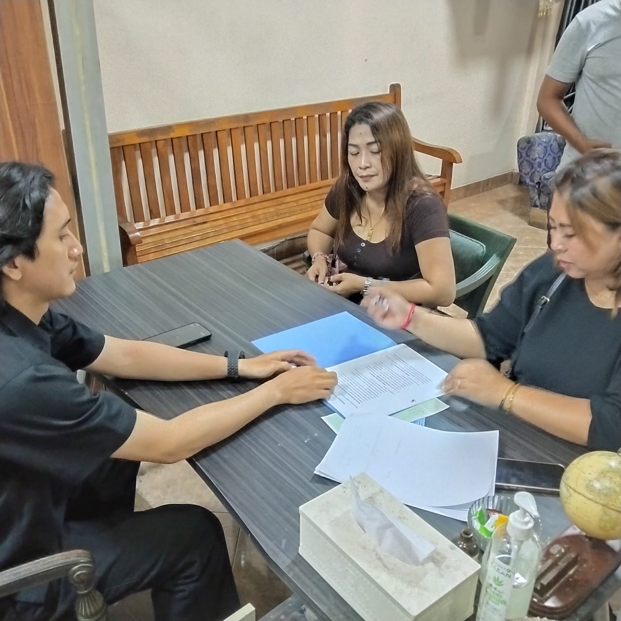 Dokumen legalitas dan perizinan tanah