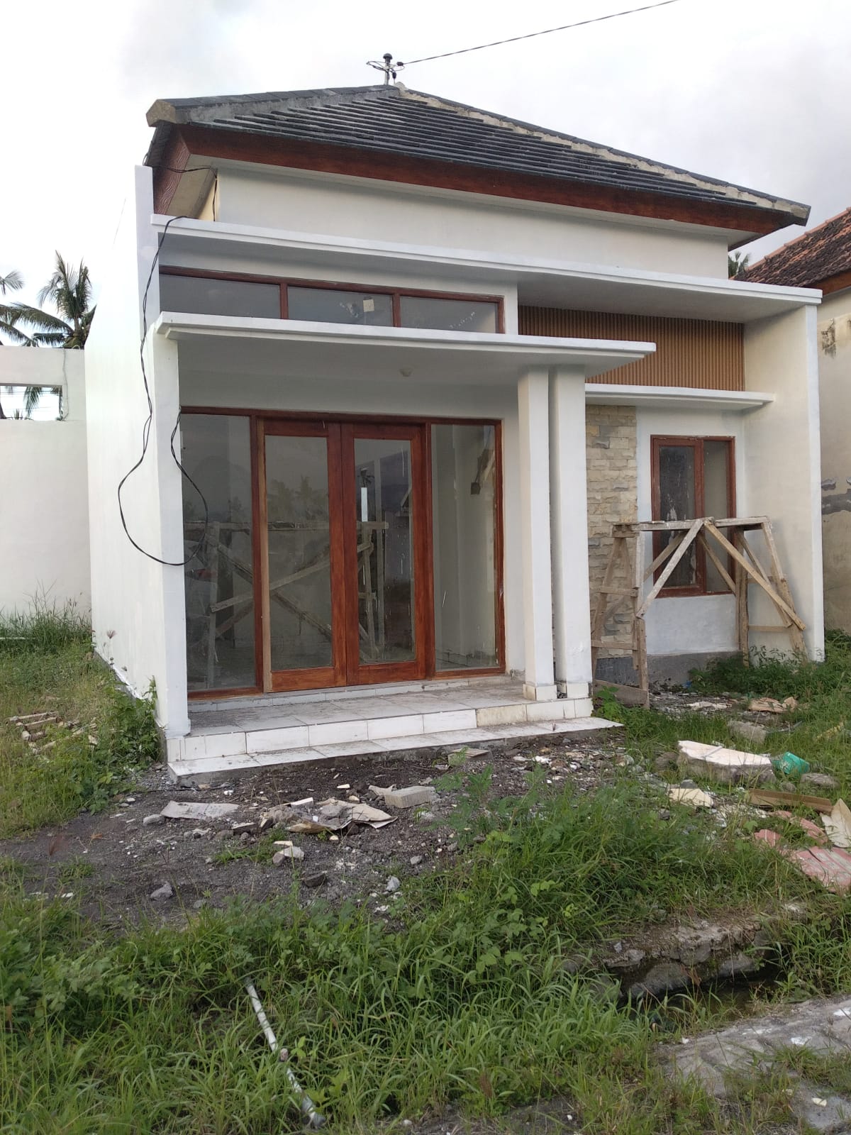 Tinjauan lahan kavling bersama tim di lokasi