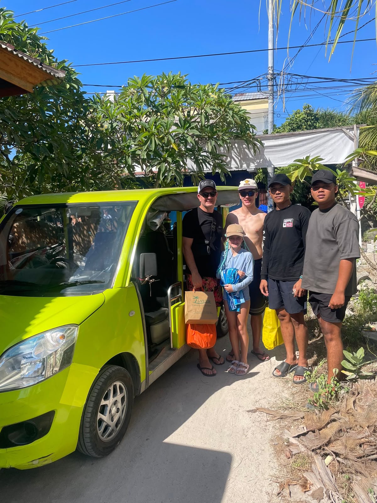 Kapal di pelabuhan Nusa Lembongan