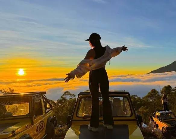 Bali Sunrise Jeep & Hot Spring