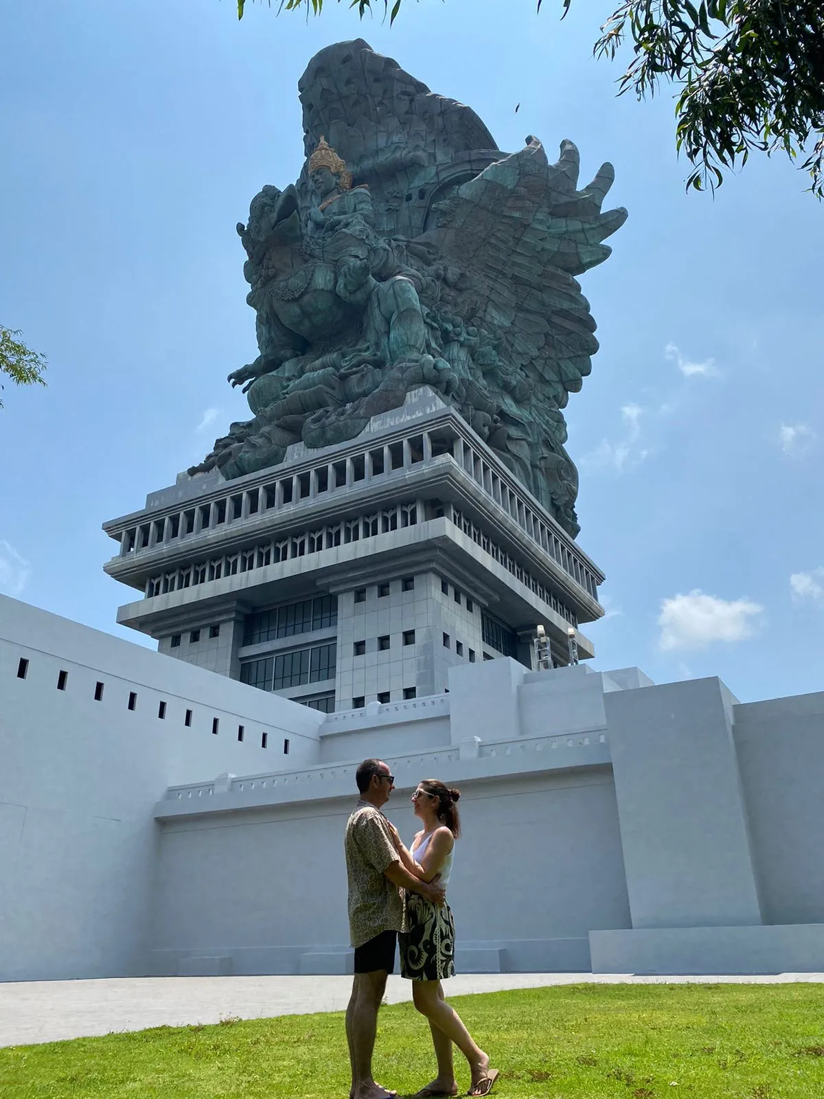 Couple in front of the Garuda Wisnu Kencana statue