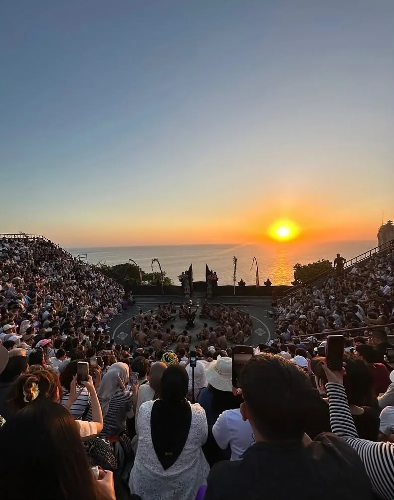Kecak Dance at sunset on the cliff at Uluwatu Temple