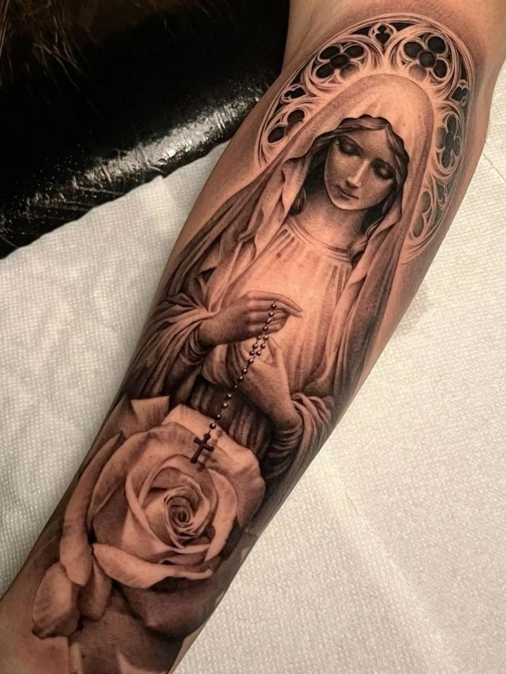 Tattoo linework detail