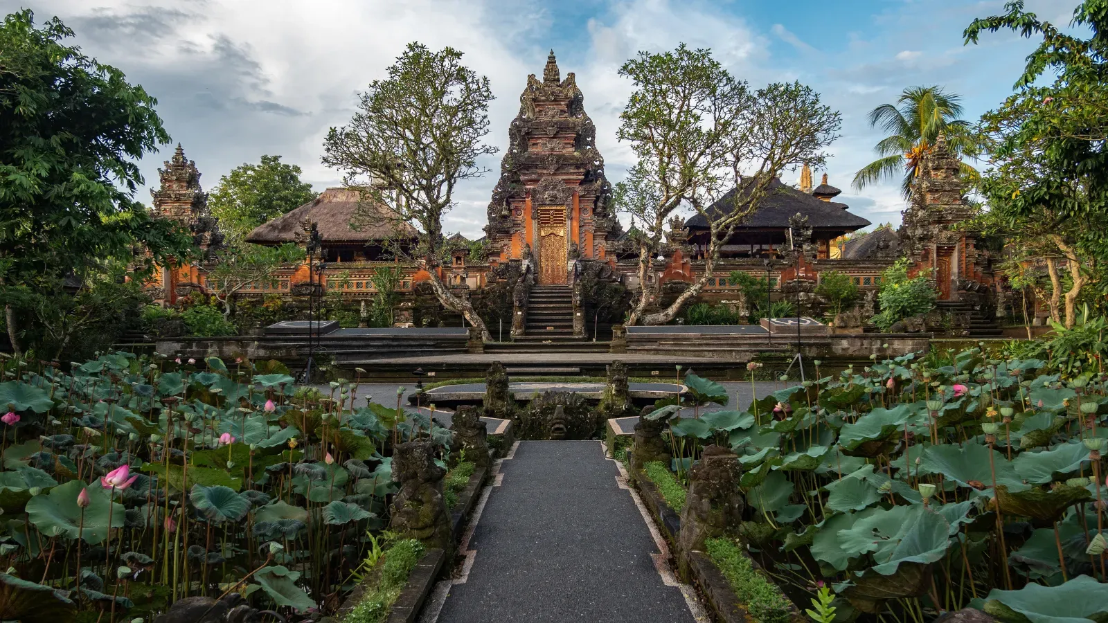 Culture and wellness at a Bali temple