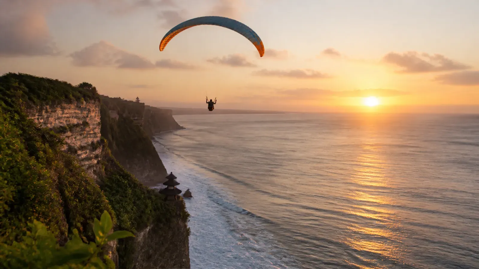 Bali Paragliding, Uluwatu Temple & Jimbaran Sunset