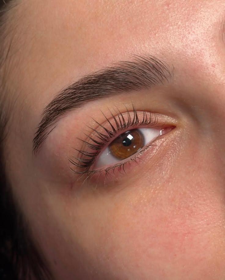 Sparse lashes before appointment