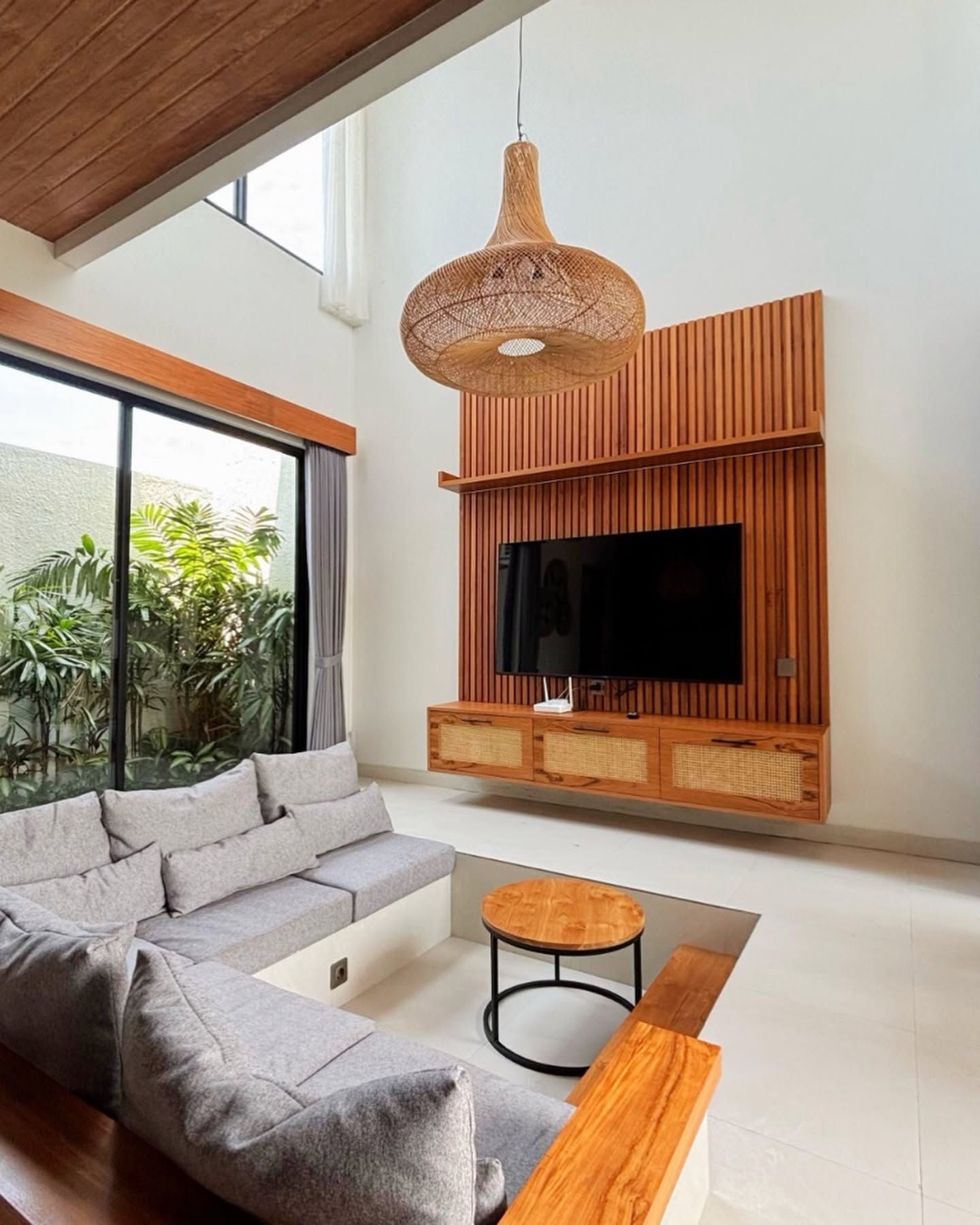 Bali luxury architectural villa exterior