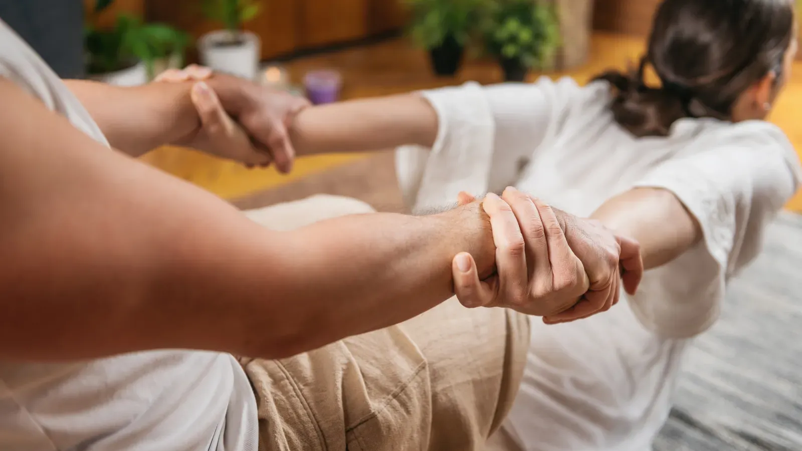 Thai dry massage home service in Bali