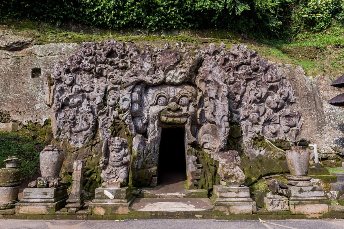 Handara Gate