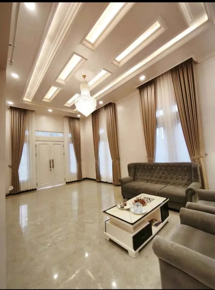High-Ceiling Brown Drapes