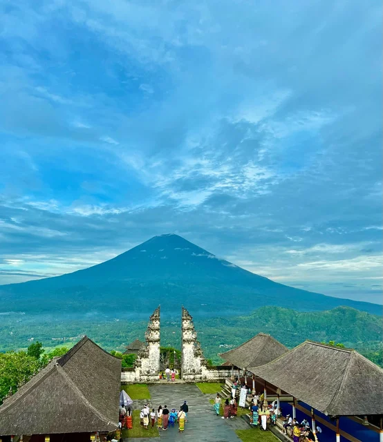 Gate of Heaven Lempuyang BNB BALI TRIP
