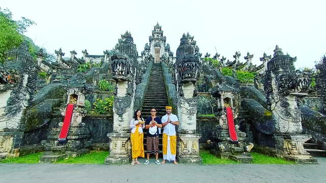 Dragon Stone Gateway Photo BNB BALI TRIP